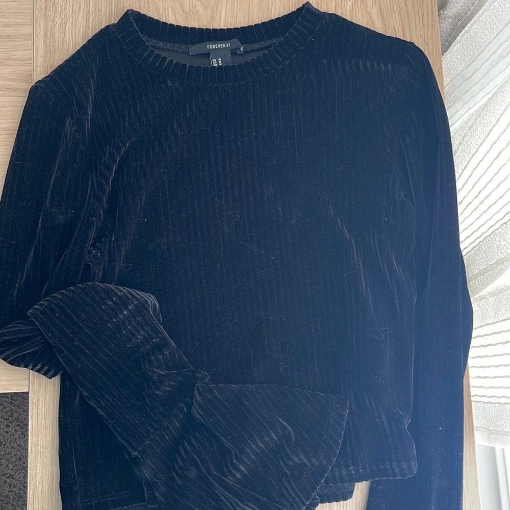 Forever 21 fitted velvet long sleeve